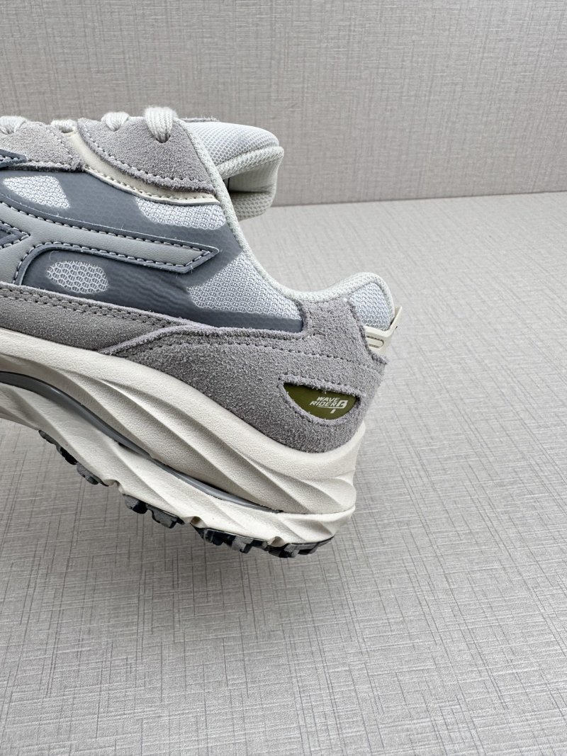 Mizuno Sportstyle 9311 Wave Rider 8 view