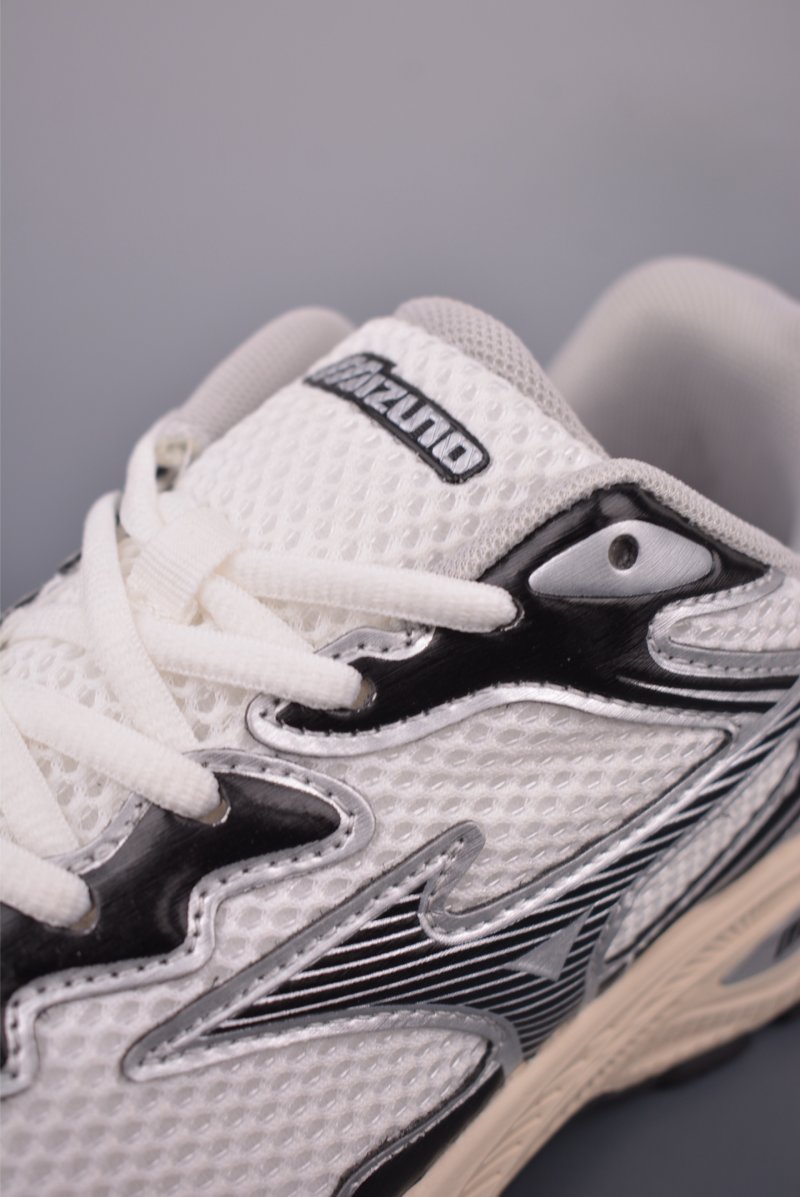 Mizuno Sportstyle Speed 2K view