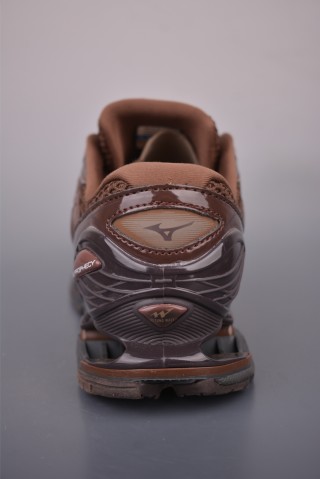 Mizuno Wave Prophecy LS view 4