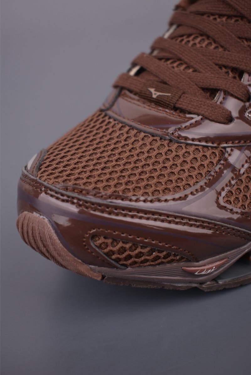 Mizuno Wave Prophecy LS view