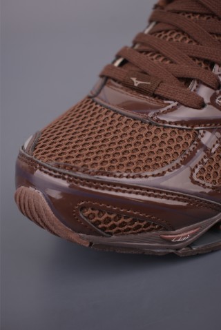 Mizuno Wave Prophecy LS view 6
