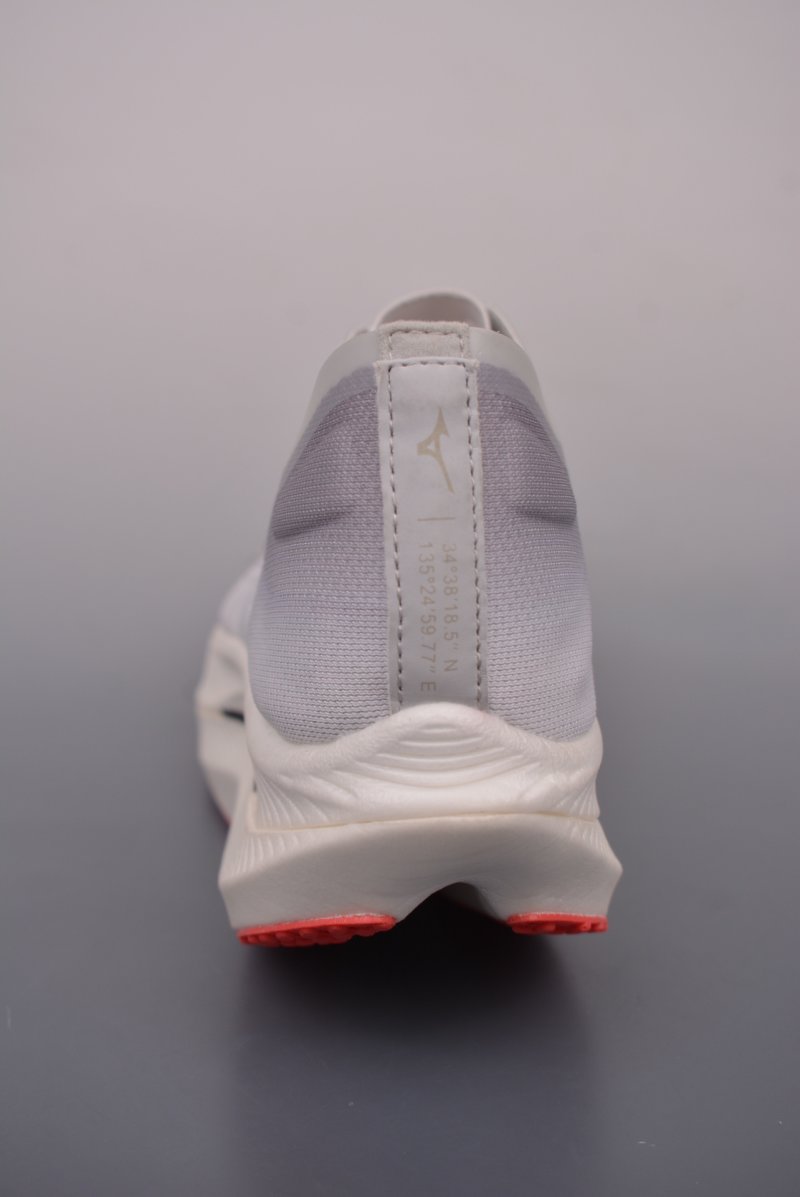 Mizuno Wave Rebellion Pro 2 view