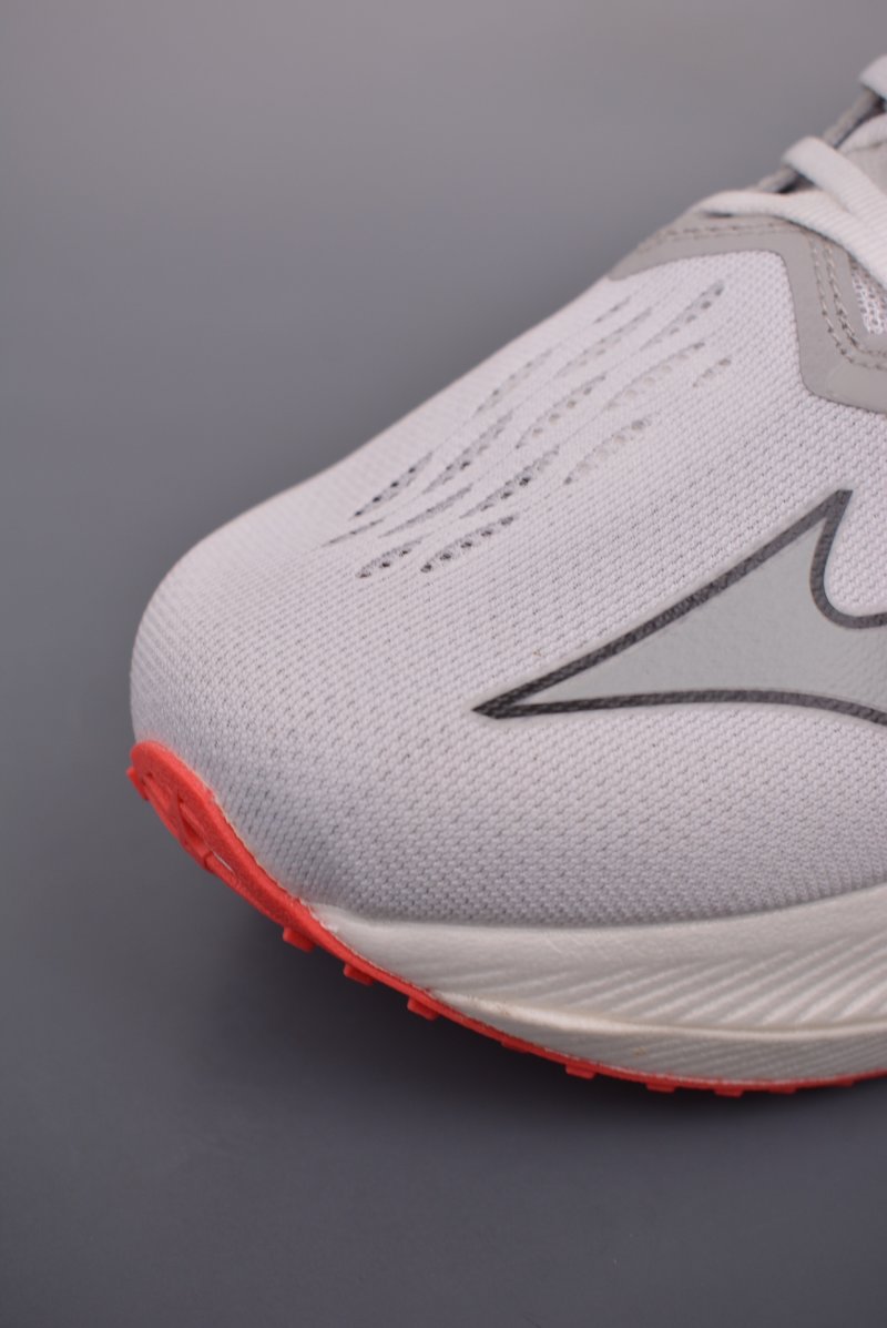 Mizuno Wave Rebellion Pro 2 view