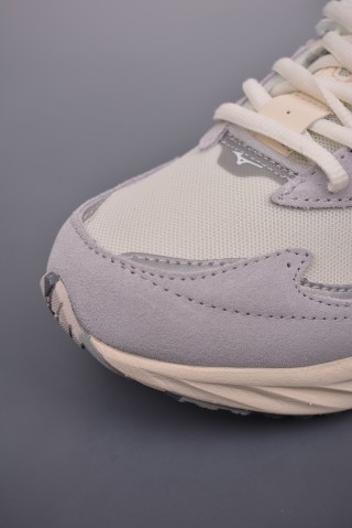 Mizuno Wave Rider Beta view 6