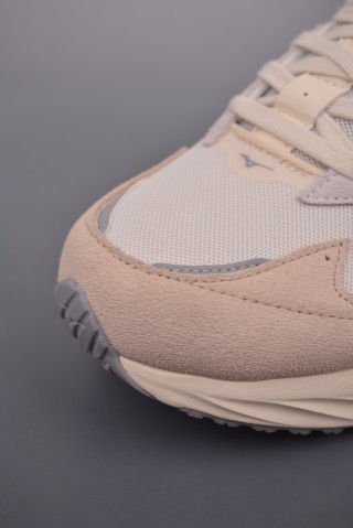 Mizuno Wave Rider Beta view 6