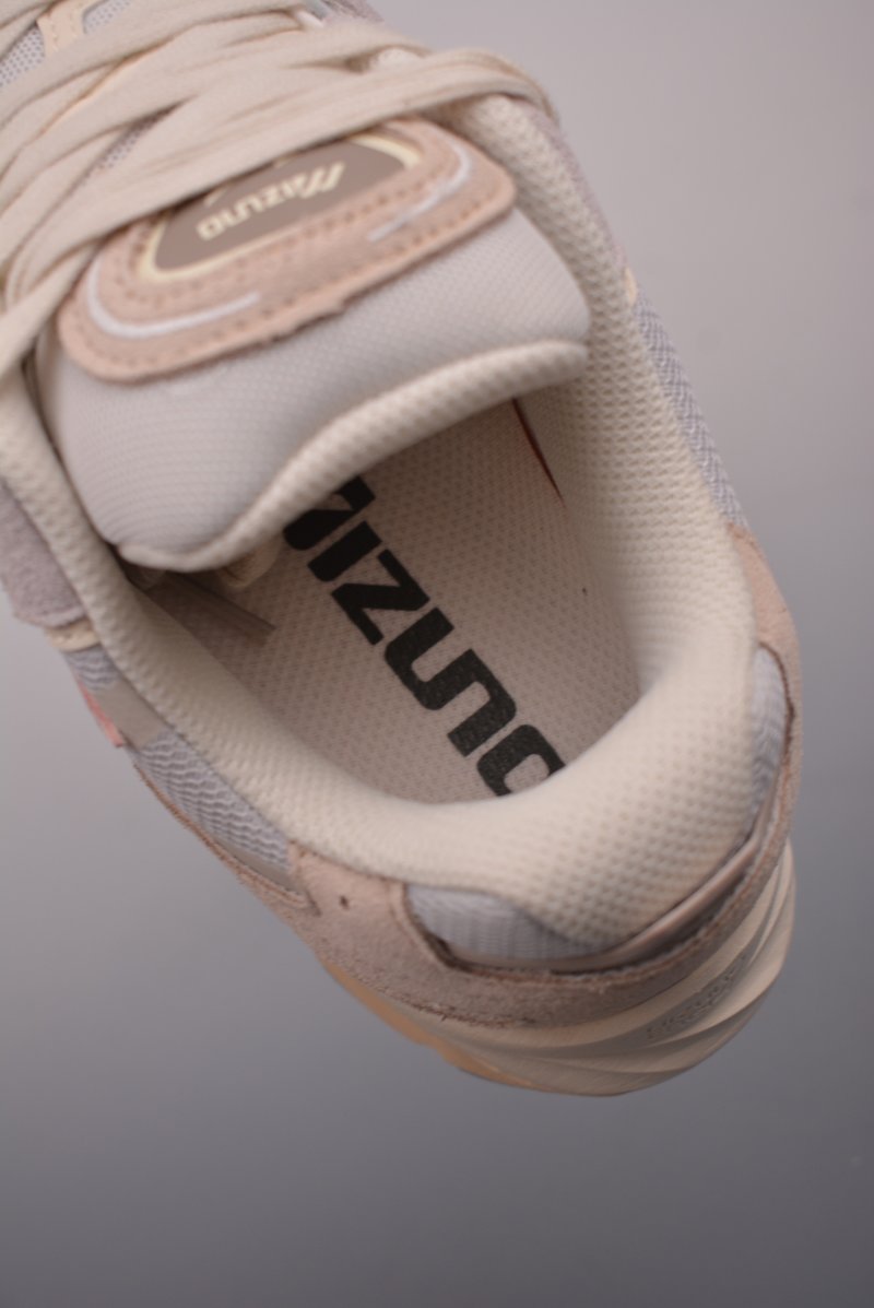 Mizuno Wave Rider Beta view