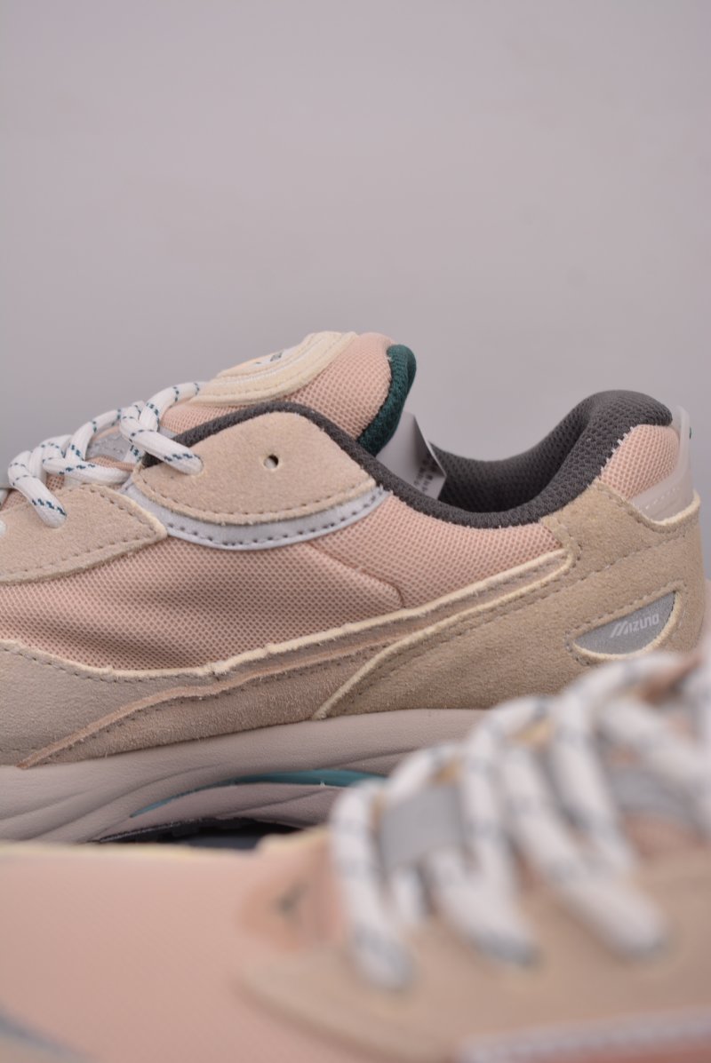 Mizuno Wave Rider Beta view