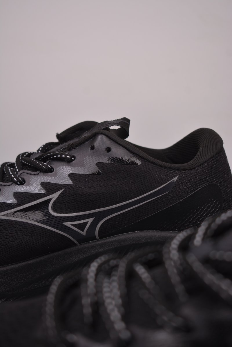 Mizuno Wave Rider Beta view