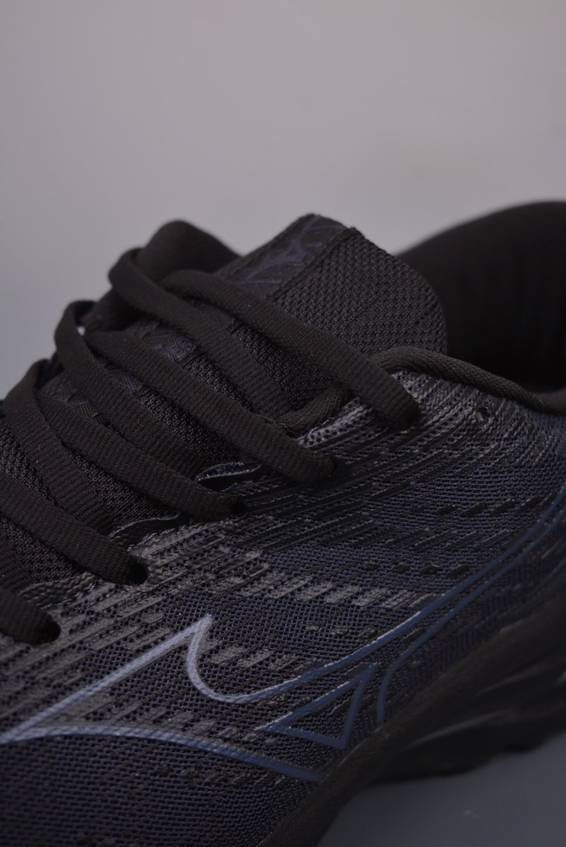 Mizuno Wave Rider 26 view