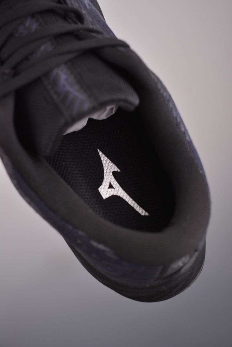 Mizuno Wave Rider 26 view