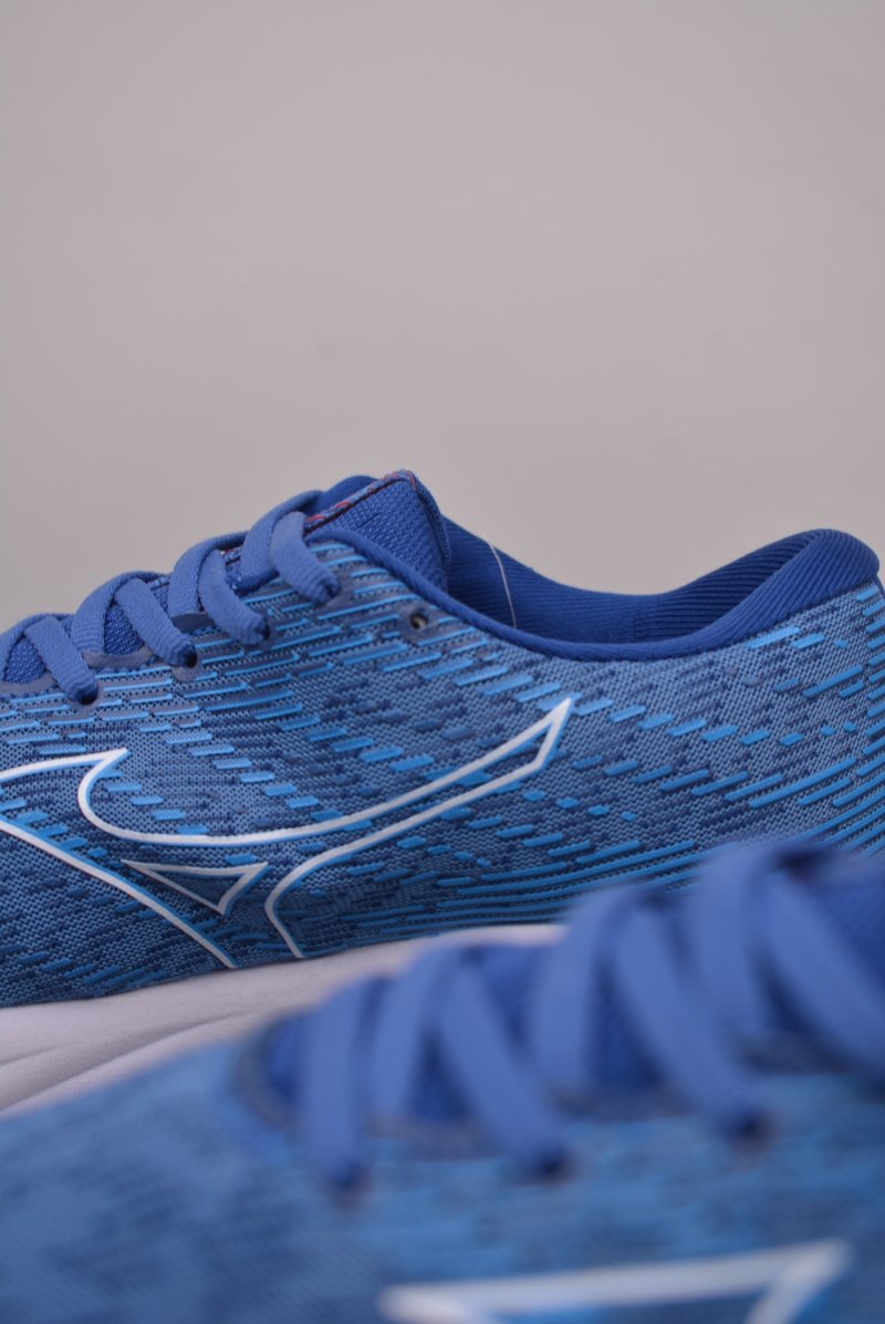Mizuno Wave Rider 26 view