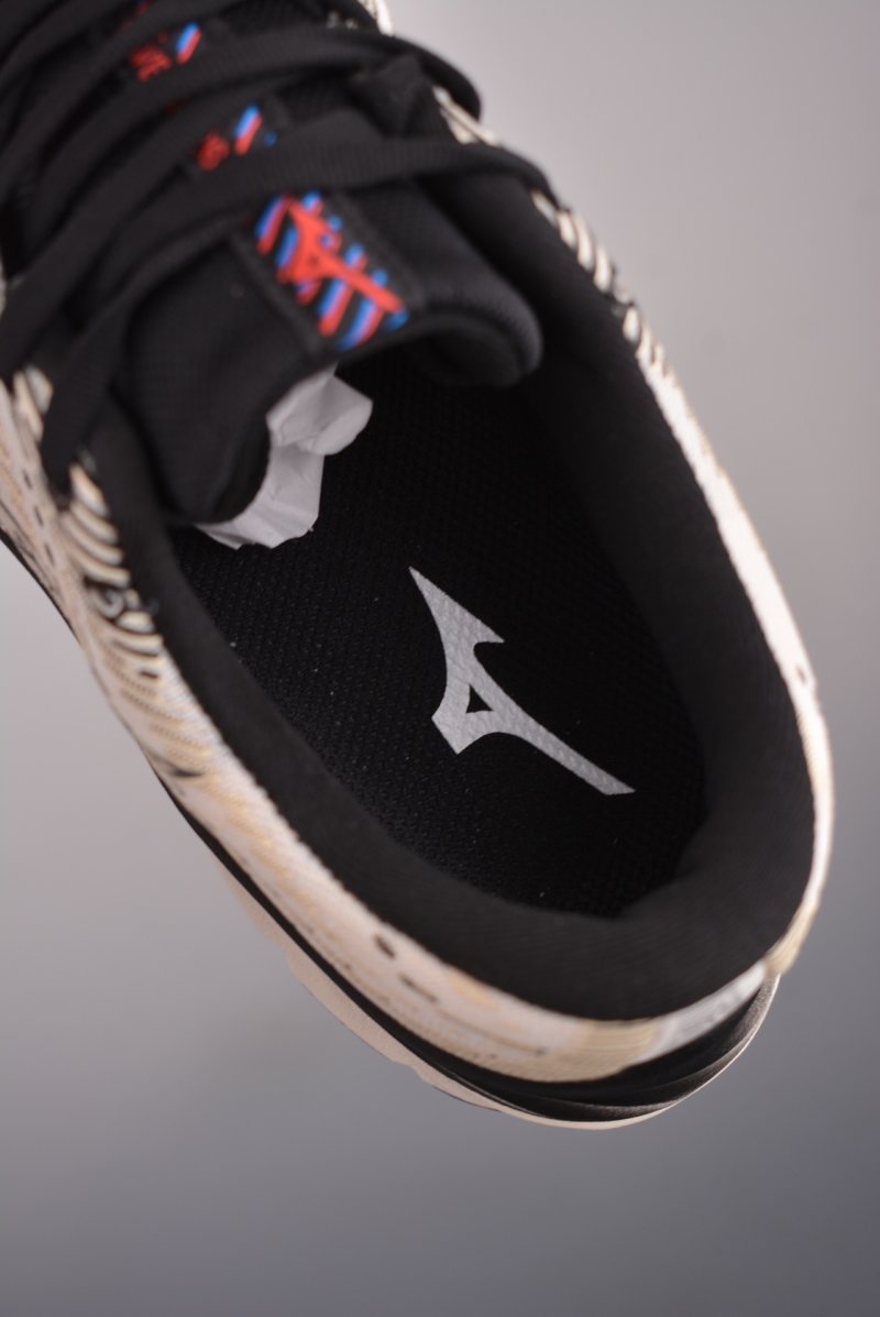 Mizuno Wave Rider 26 view