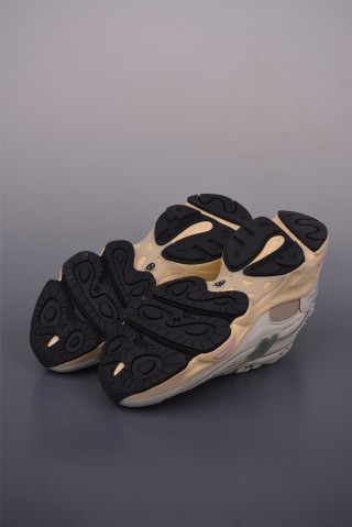 New Balance M1000 view 3