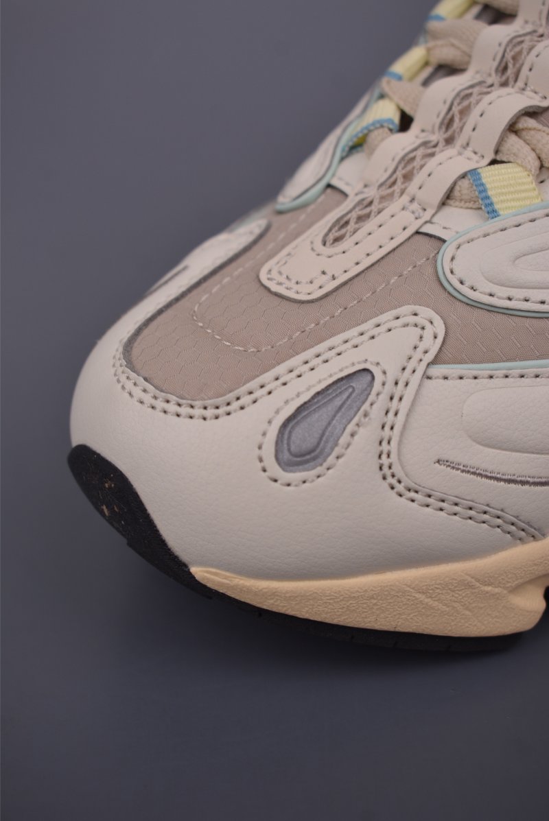 New Balance M1000 view