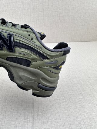 New Balance M1000 'Red' view 8