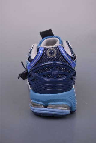 New Balance M1906 view 4