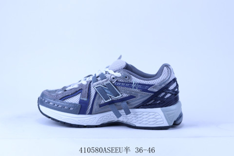 New Balance M1906 view 2