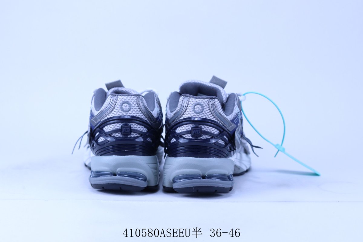 New Balance M1906 view