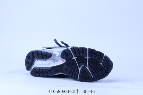 New Balance M1906 view 4
