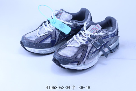 New Balance M1906 view 5