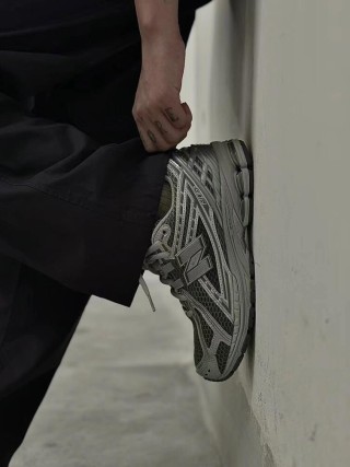 New Balance M1906 view 3