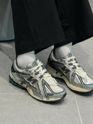New Balance M1906 view 3