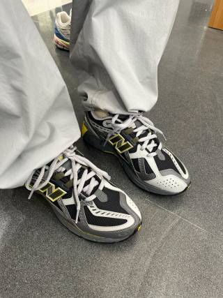 New Balance M1906 view 2
