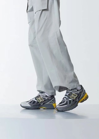 New Balance M1906 view 4