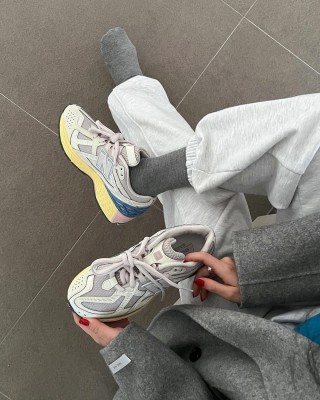 New Balance M1906 view 2
