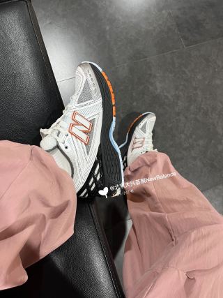 New Balance M1906 view 1