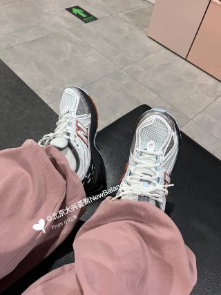 New Balance M1906 view 3