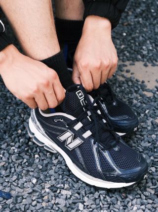 New Balance M1906 view 3