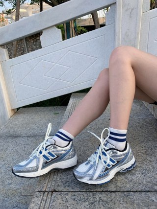 New Balance M1906 view 5