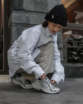 New Balance M1906 view 2
