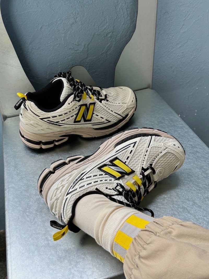 New Balance M1906