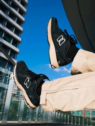 New Balance M1906 view 1