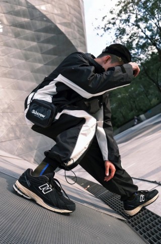 New Balance M1906 view 4