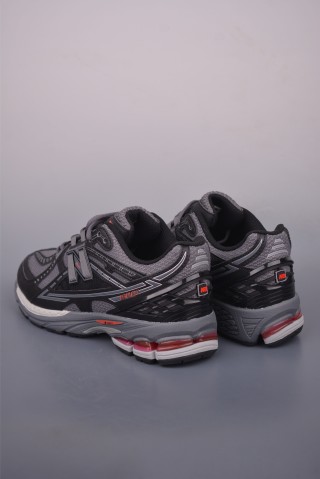 New Balance M1906 view 2
