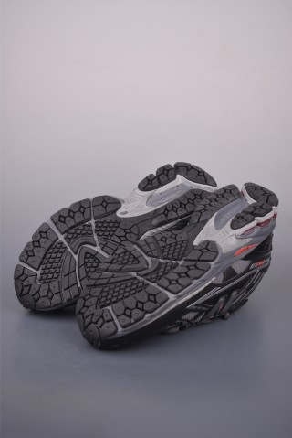 New Balance M1906 view 3