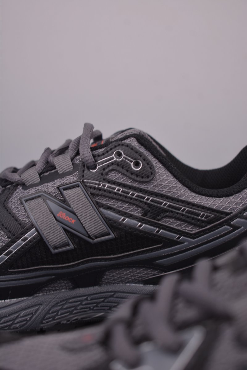 New Balance M1906 view