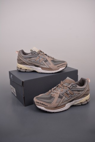 New Balance M1906 view 5