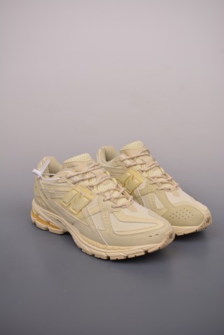 New Balance M1906 view 1