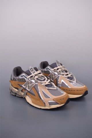 New Balance M1906 view 1