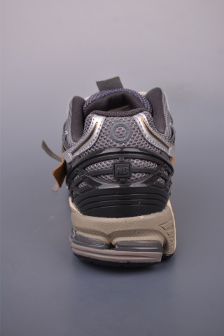 New Balance M1906 view 4