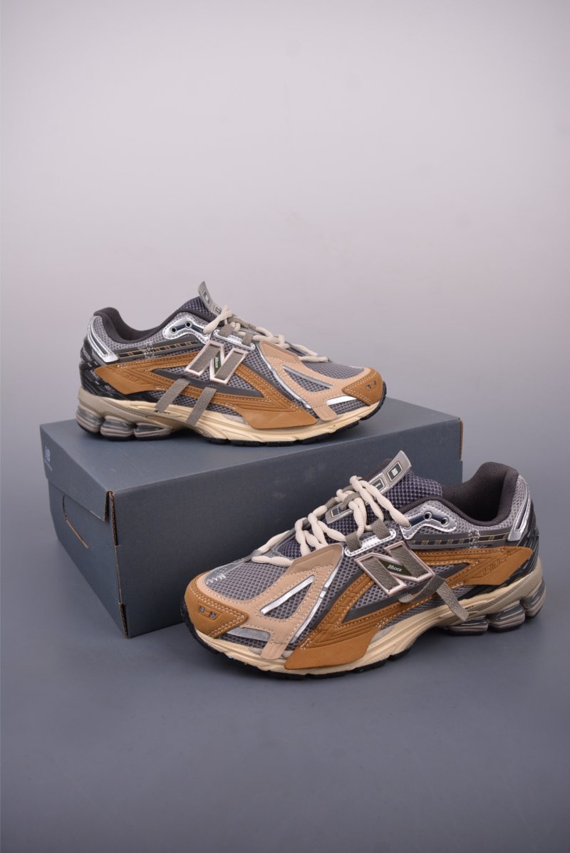 New Balance M1906 view