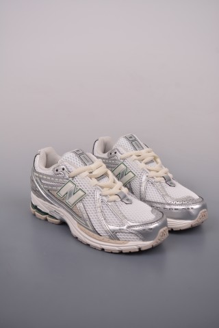 New Balance M1906 view 1