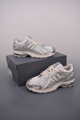 New Balance M1906 view 5