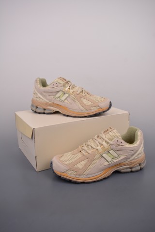 New Balance M1906 view 5