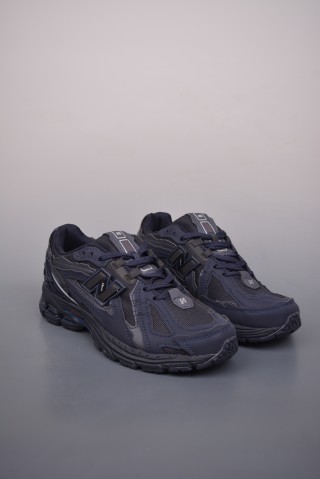 New Balance M1906 view 1