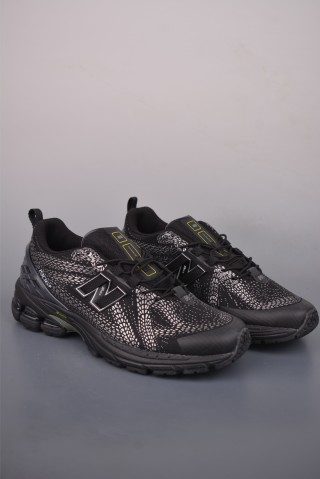 New Balance M1906 view 1